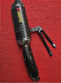 Original Akrapovic slip on 