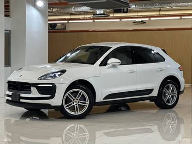 Porsche Macan in Kota Damansara, SGR