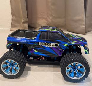 RC 1:10 Brushless Truck