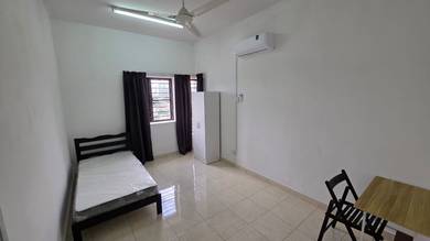 Room in Bandar Utama, SGR