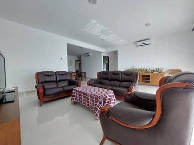 Condominium For Rent in The Bay Residences