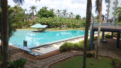 Condominium For Sale in De Summit