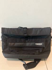 Thule Paramount Crossbody 14L (laptop bag)