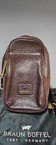 Sling bag 