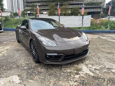 Porsche Panamera 4S in Jalan Kuching, KUL