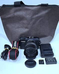 Canon eos M (Mirrorless)