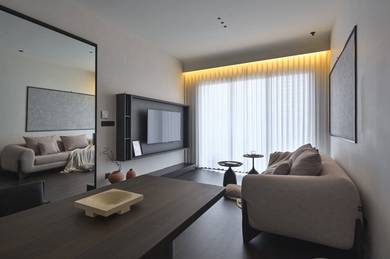 Service Residence For Sale in Emerald 9