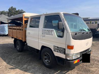 TOYOTA Crew Cab cargo 2010