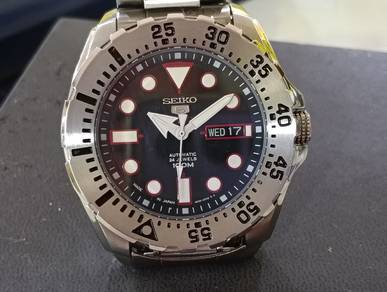jam Seiko Black Monster Diver 100m Japan made 