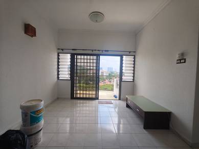 Condominium For Sale in Sri Saujana (Sungai Dua)