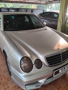 Mercedes Benz E200 200 CLASSIC (CBU) in Ampang, KUL
