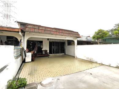 1-storey Terraced House For Sale in Seri Kembangan,SGR