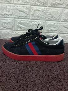Uk7 Gucci Black GG Sneakers