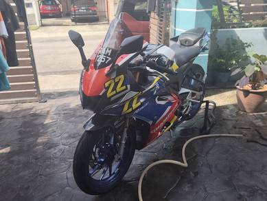 Yamaha R15