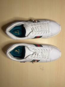 **Pre loved sneakers Polo hills to letgo**