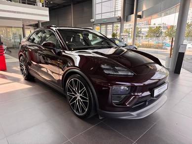 Porsche Macan 4 in Chan Sow Lin, KUL