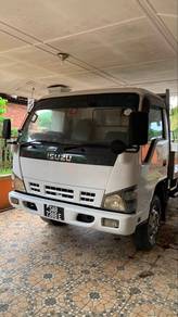 Isuzu NPR