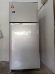 peti sejuk toshiba