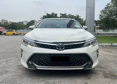 Toyota Camry HYBRID LUXURY in Cheras, KUL