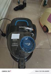Phillips Bagless vacuum