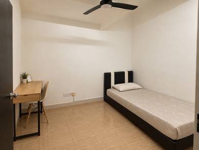 Room in Shah Alam, SGR