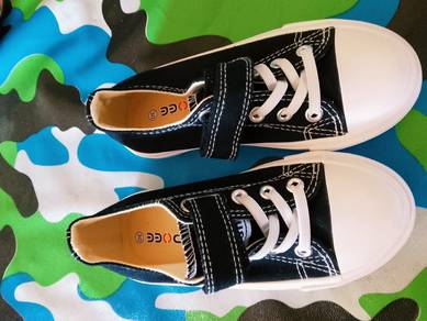 (area SABAH) kids SHOES size 30