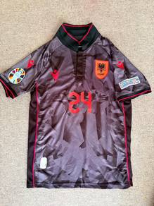 Albania collar saiz S