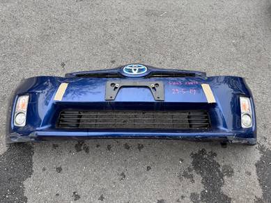 No 29-5-19 Toyota Prius Zvw30 Front Bumper Jpn