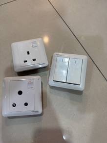 socket switch