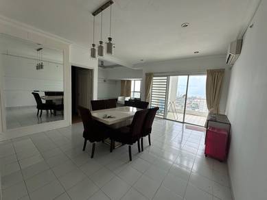 Condominium For Rent in University Place (Plaza Ivory)