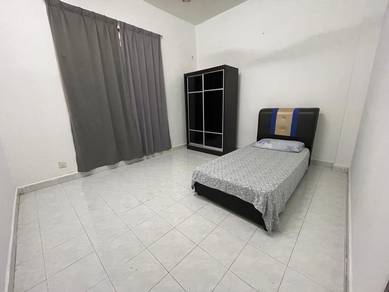 Room in Bandar Baru Enstek, NSN
