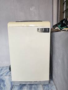 Mesin Basuh Midea 7kg