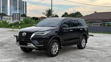 Toyota Fortuner SRZ in Old Klang Road, KUL