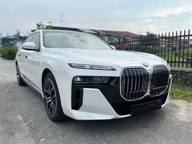 2023 BMW 750i 50e xDRIVE PURE EXCELLENCE