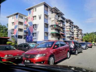 Flat For Sale in Taman Pinggiran Batu Caves Flat