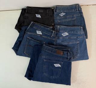 Lee Jeans Women Combo..
