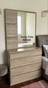 Vanity Table With Drawer/Meja Makeup