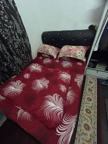 Second hand Queen beds