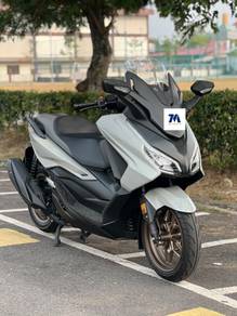 Honda Forza 250