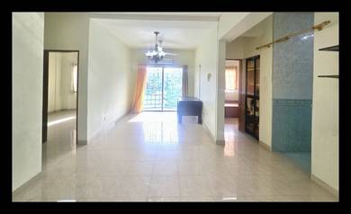 Apartment For Sale in Kenari Court