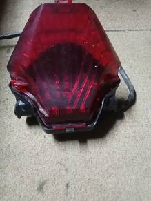 lampu belakang y15zr