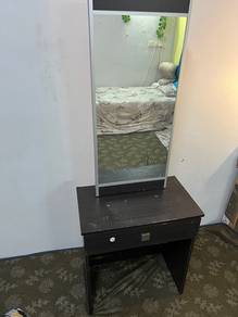 Small Vanity Table with Mirror