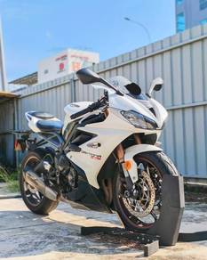Triumph Daytona 675