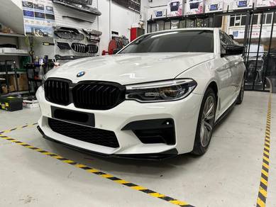 Hiring car accessories technician