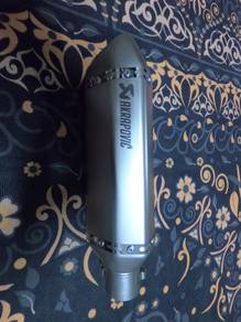 ekzos akrapovic