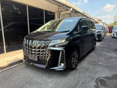 Toyota Alphard SC in Damansara, KUL
