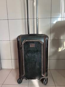 tumi hand luggage