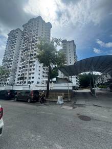 Condominium For Sale in Vista Condominium