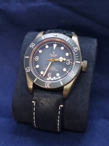 Tudor Bronze Grey Slate + Freebie