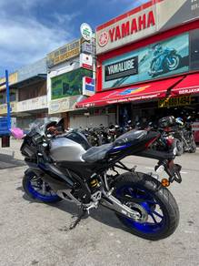 Yamaha R15